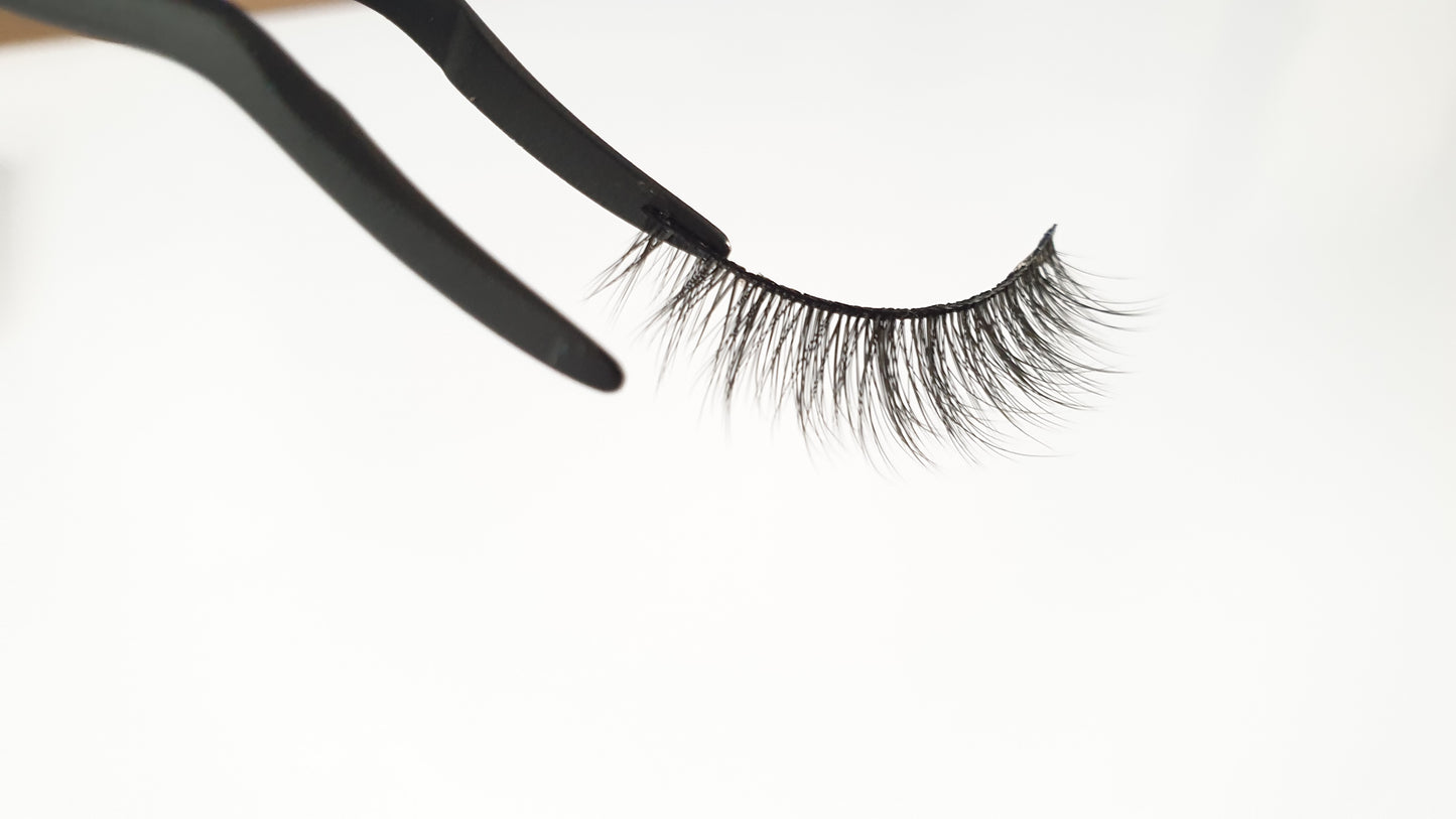 MIT Realistic Look Synthetic Vegan Silk False 3D Lashes