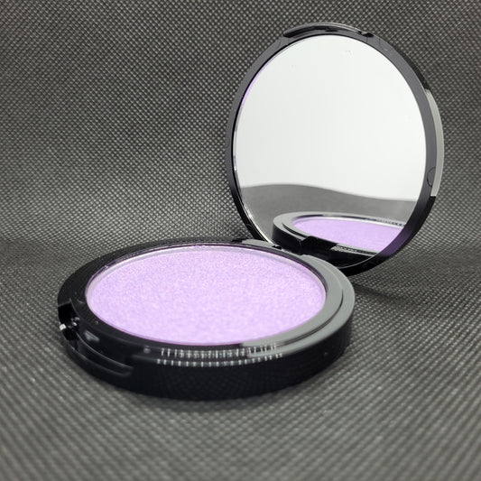 These lightweight, ultra-soft, powder highlighters deliver a super smooth and pigmented finish to the skin. The blendable and buildable formula smooths seamlessly onto the skin for a radiance like no other.