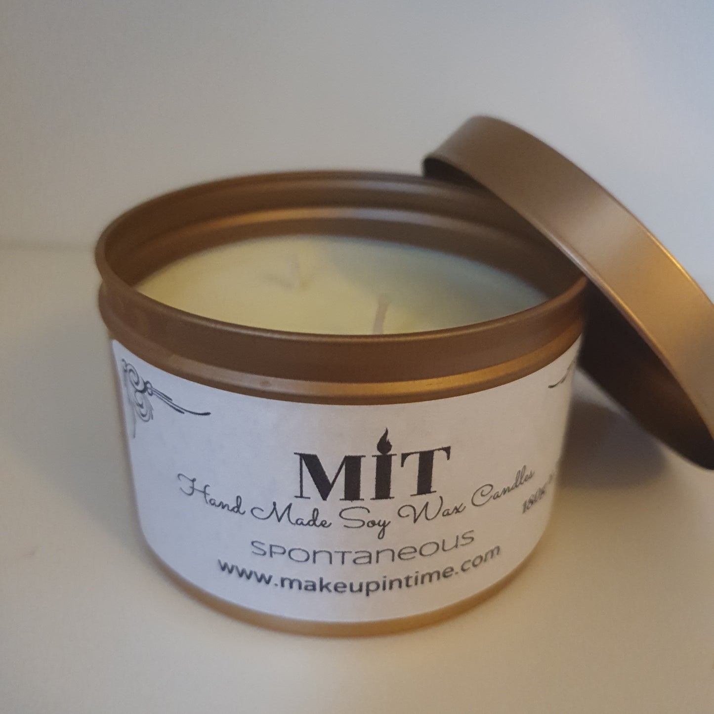 MiT Hand Made Soy Wax Scented Candle (Twisted Spice)