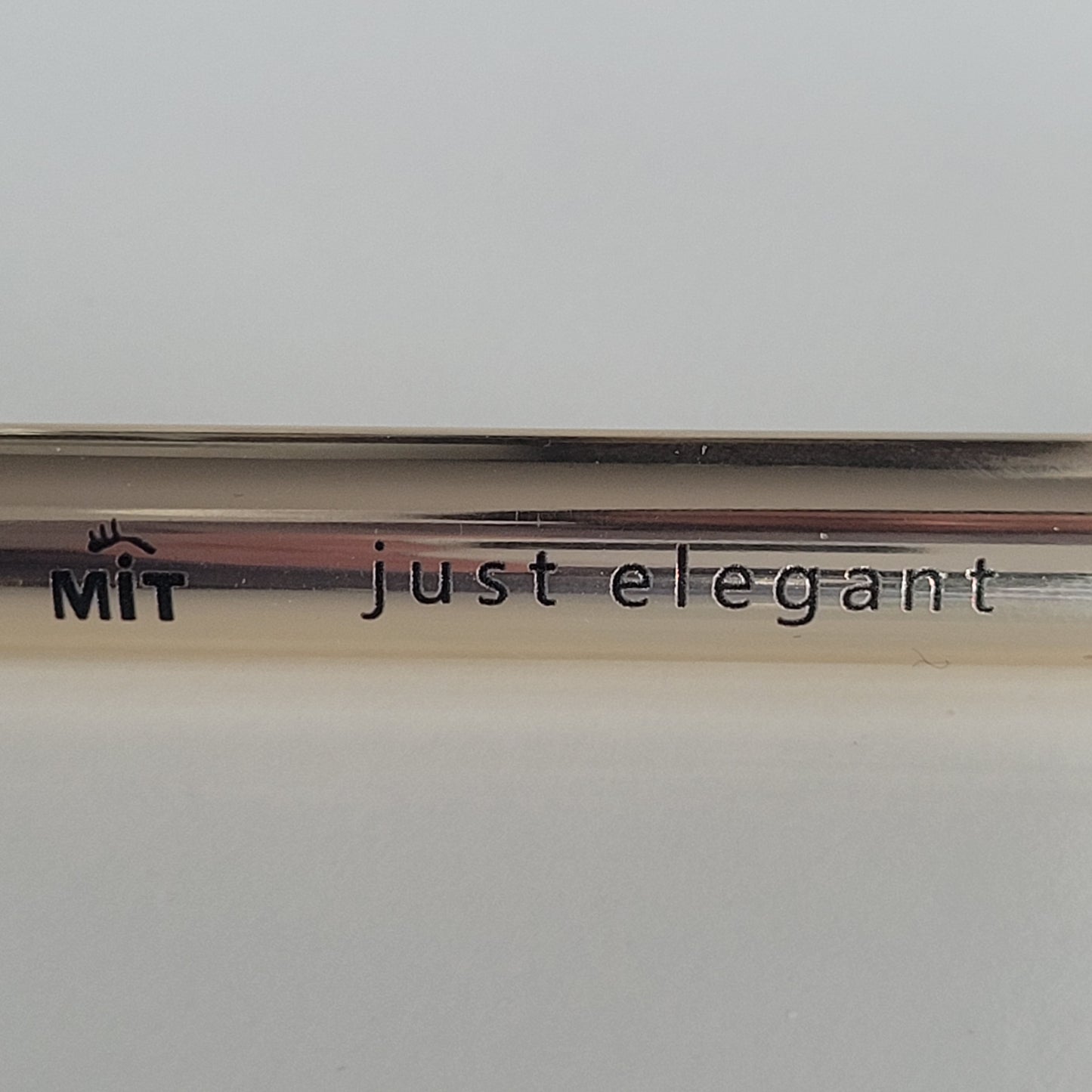 MIT Just Elegant Black Liquid Eyeliner Pen