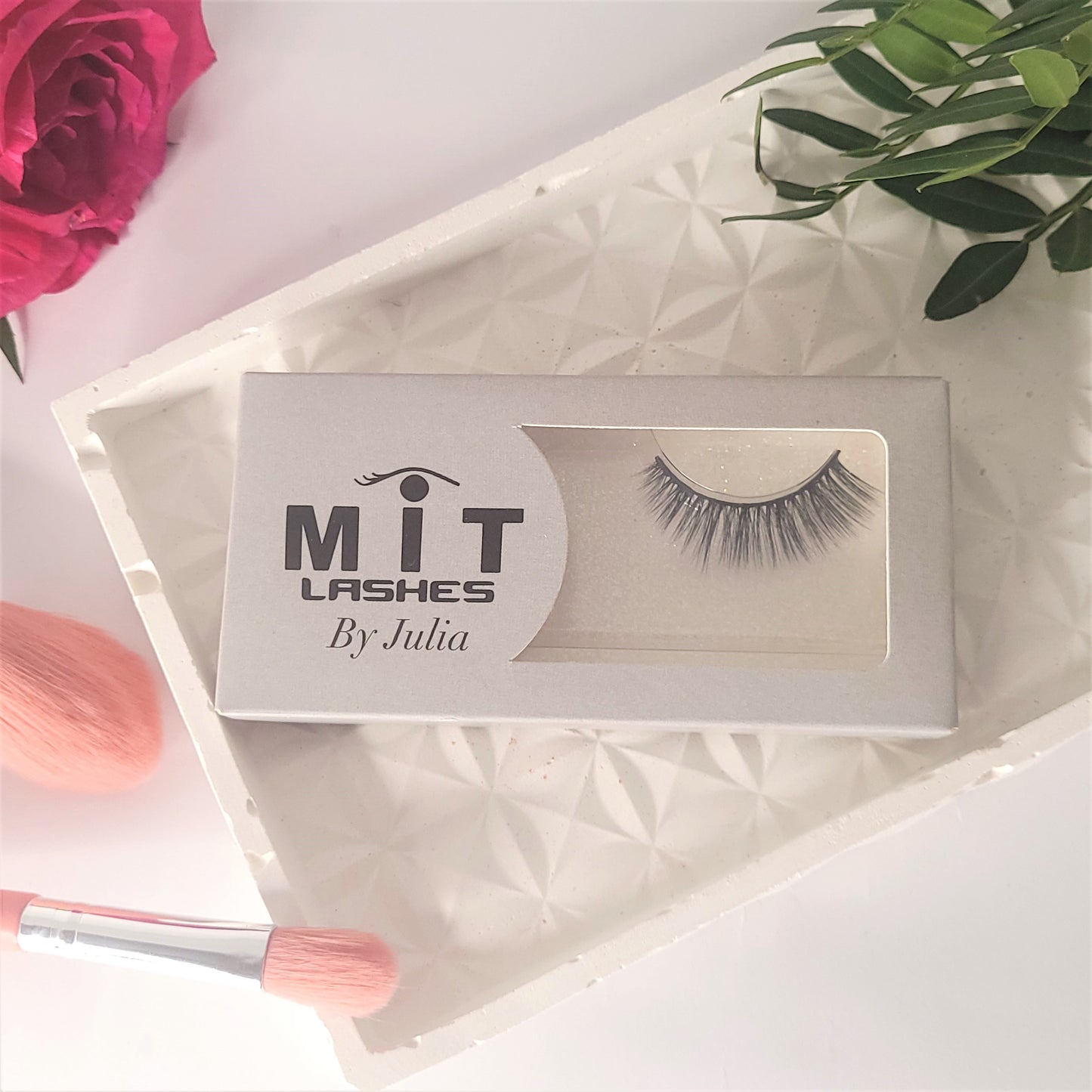 MIT Realistic Look Synthetic Vegan Silk False 3D Lashes