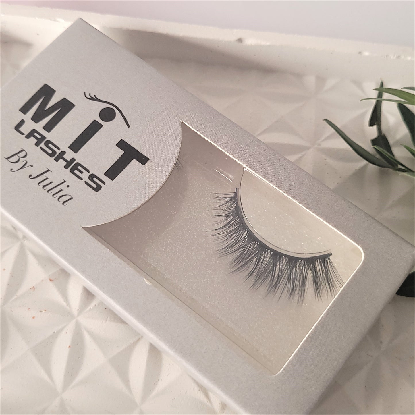 MIT Wispy Look Synthetic Vegan Silk False 3D Lashes