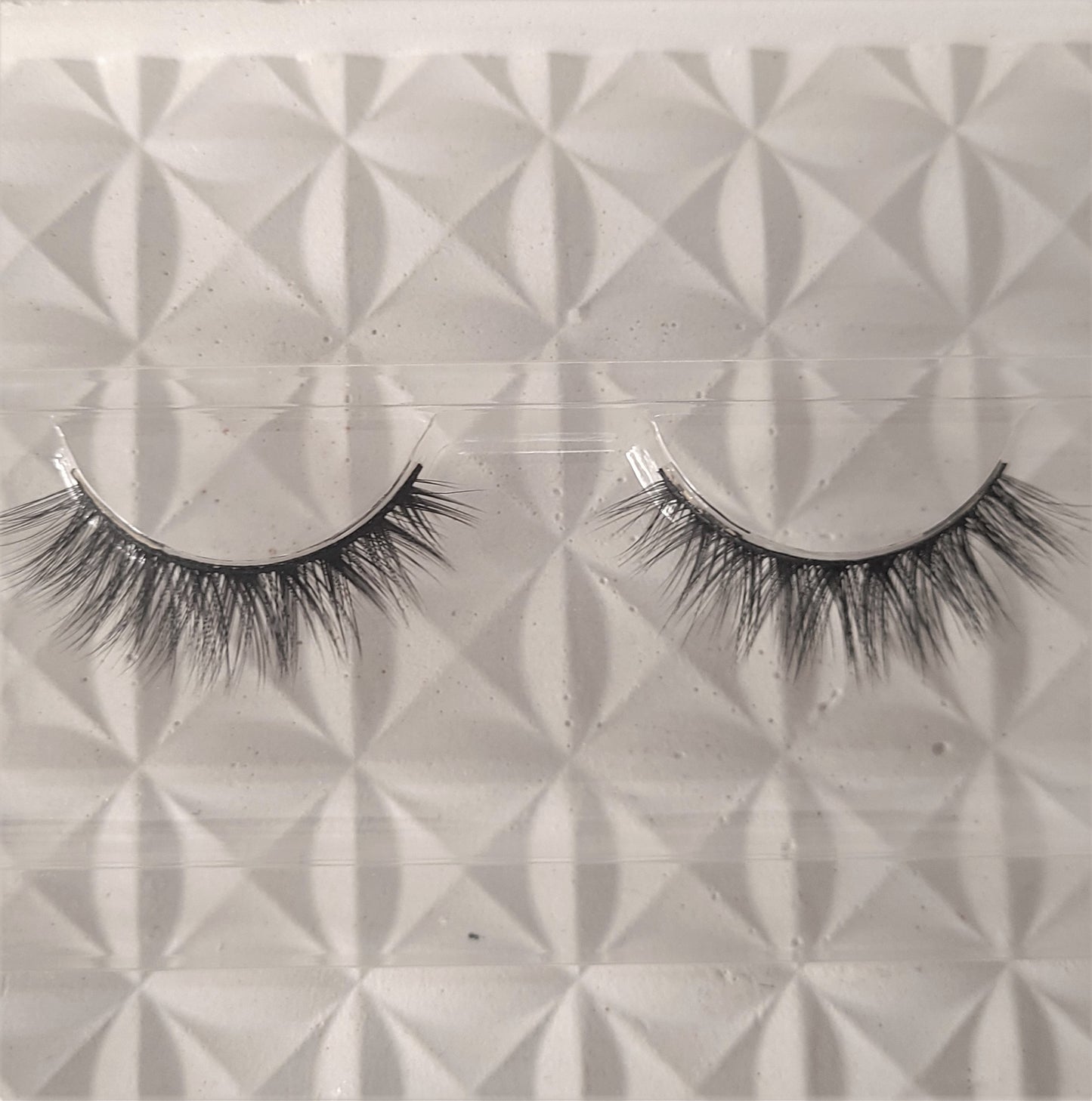 MIT Wispy Look Synthetic Vegan Silk False 3D Lashes